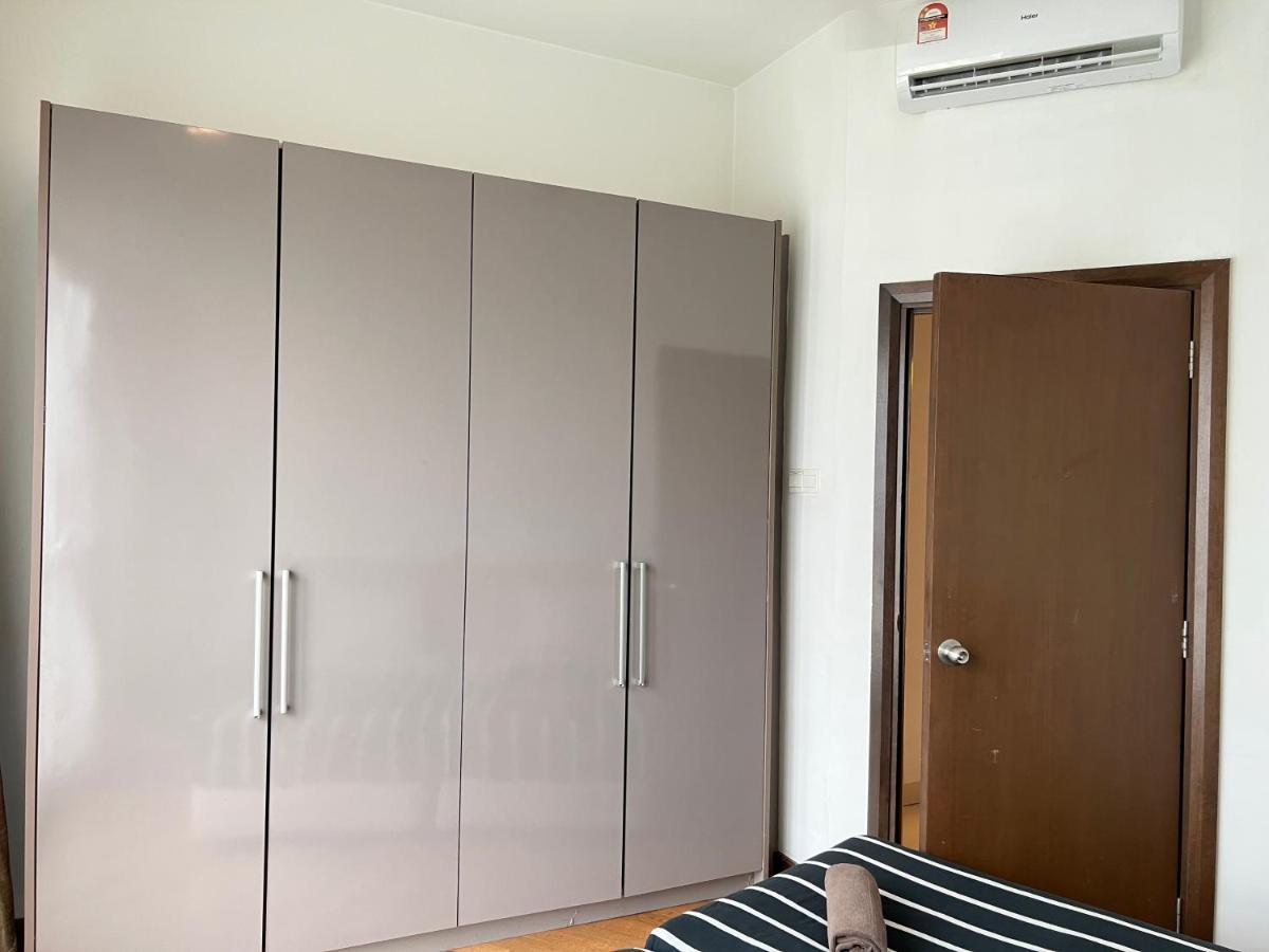 Luxury Regalia Suites By Adnan Kuala Lumpur Exterior photo